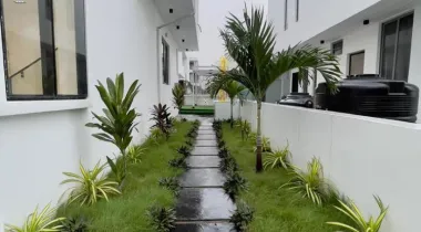 SALES ALERT* EXQUISITELY FINISHED LUXURY 5 BEDROOM FULLY DETACHED DUPLEX WITH , CINEMA, SWIMMING POOL, GYM  AND BQ*