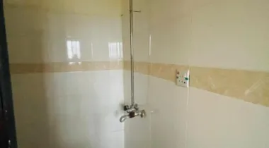 3 bedroom flat  Upstairs