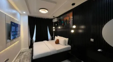 Brand new 2 Bedroom Maisonnette with Swimming pool 🏊‍♀️ , ps5, Snooker board