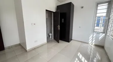 *2 BEDROOM FLAT FOR RENT