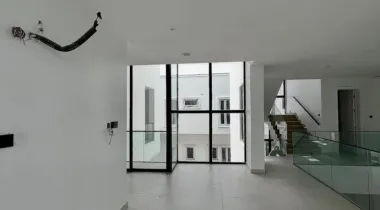 5 Bedroom Fully Detached Duplex