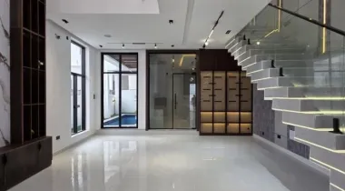 Exquisitely Detailed 5 Bedroom Fully Detached with Private Swimming Pool