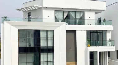 5 Bedroom Fully Detached Duplex