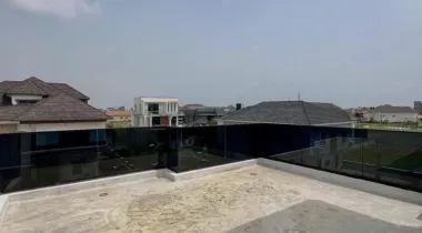 4 Bedroom fully detached Duplex