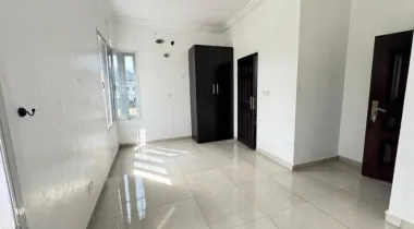 *2 BEDROOM FLAT FOR RENT