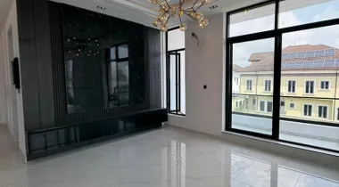 SPACIOUS 5 BEDROOM FULLY DETACHED DUPLEX WITH POOL, CINEMA &amp; ROOFTOP TERRACE Location: VGC, Lekki Lagos
