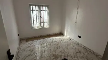 4 bedroom Full detached house with bq