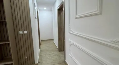 3 three 3️⃣ bedroom flat apartment  Very spacious  Rent 10m