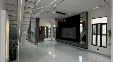 5BEDROOM FULLY DETACHED DUPLEX FOR SALE