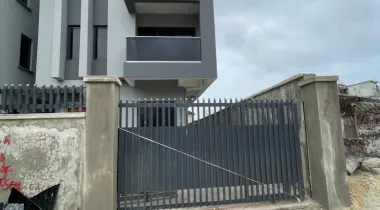 Spacious 4 Bedroom Fully Detached Duplex Ante room and Bq