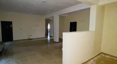 3 bedroom flat  Upstairs