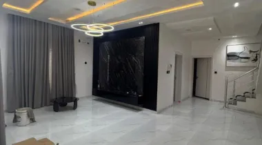 4 bedroom semi detached duplex  With solar that can carry everything Rent