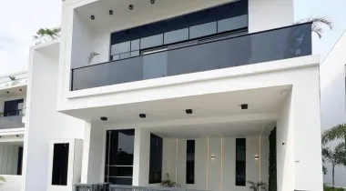 5 Bedroom Fully Detached Duplex