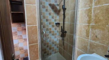 SERVICED 4 BEDROOM FLAT WITH BQ,FITTED KITCHEN,EN-SUITE ROOMS,