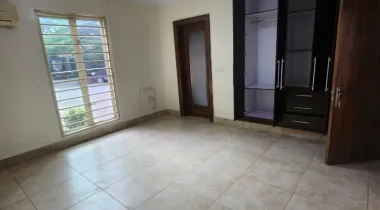 SERVICED 4 BEDROOM FLAT WITH BQ,FITTED KITCHEN,EN-SUITE ROOMS,