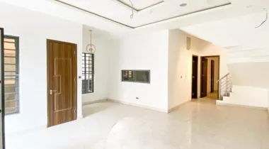 4 Bedroom Duplex for rent Orchid
