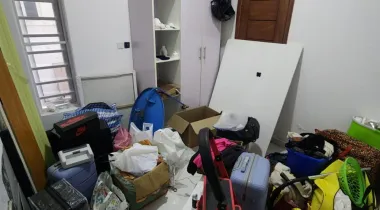 Single room downstairs for rent in the very secured Ikota Villa estate.