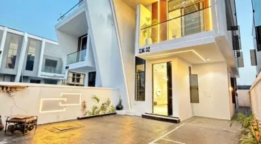 4 Bedrooms Semi Detached Duplex