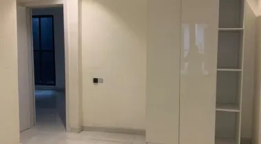 Fully service  4bedroom Terrace Duplex with fitted kitchen with amenities, large living room, swimming pool, gym, 24hrs of Electricity and security everyday and ample packing space  Location: ikate Lekki Lagos