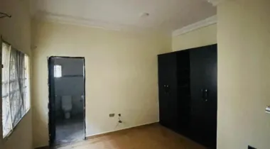 3 bedroom flat  Upstairs