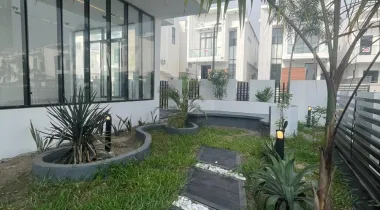 SALES ALERT* EXQUISITELY FINISHED LUXURY 5 BEDROOM FULLY DETACHED DUPLEX WITH  BQ AND GAZEBO