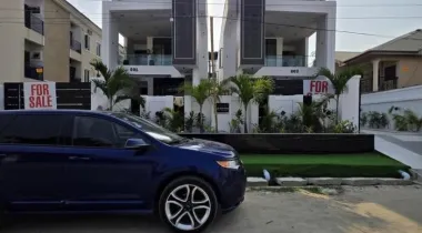 EXQUISITELY FINISHED LUXURY 5 BEDROOM FULLY DETACHED DUPLEX WITH ROOFTOP TERRACE,SWIMMING POOL, EQUIPPED GYM, SOUNDPROOF WINDOWS, PENT FLOOR KITCHENETTE AND BQ etc. Siting on 342sqm