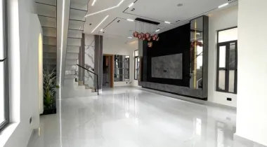 5 Bedroom Fully Detached Duplex