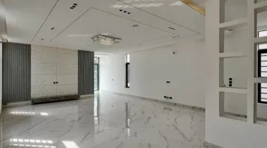 CHEVRON LEKKI | 6 BED | N500M 6 BEDROOM FULLY DETACHED HOME WITH INDOOR SWIMMING POOL , AMPLE PARKING SPACE, BQ FOR SALE‼️‼️