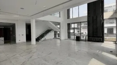 5 Bedroom Fully Detached Duplex