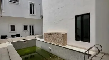 5 Bedroom Fully Detached Duplex