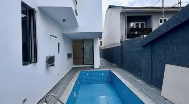 📍LEKKI PHASE 1 | 5 BED | N1.3B CONTEMPORARY DESIGNED 5 BEDROOM FULLY DETACHED HOME WITH SWIMMING POOL, GYM , CINEMA , ROOF TOP TERRACE , AMPLE PARKING SPACE, BQ FOR SALE💯💯