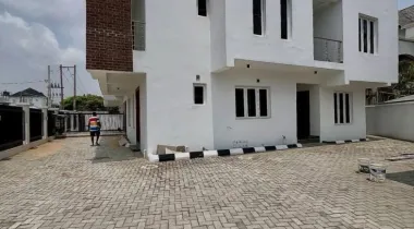 ONIRU V.I, LAGOS | 5 BED | N500M📌 4 Units of these 5 Bedroom Maisonette for sale