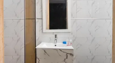 3bed furnished as a 2.bed with a room cinema