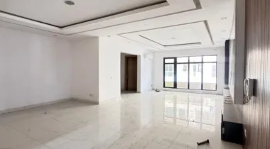 Luxury 4-Bedroom Duplex Terrace for Rent