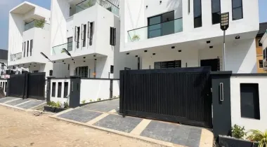 📍IKOTA LEKKI | 5 BED | N420M CONTEMPORARY 5 BEDROOM FULLY DETACHED HOME WITH SWIMMING POOL, SOLAR, INVERTER &amp; BATTERIES, GYM ROOM , CINEMA , ROOF TOP TERRACE FOR SALE