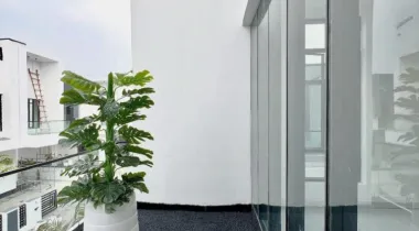 5 Bedroom Fully Detached Duplex