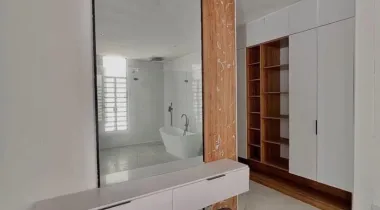 4 Bedroom fully detached Duplex