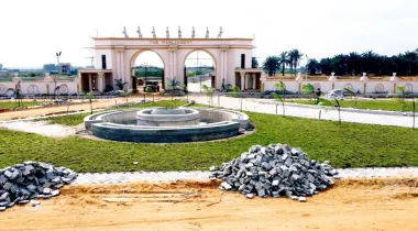 The Parliament is not just another estate: it’s an embodiment of luxury, comfort, and premium living located strategically along the prime corridor of Lekki-Epe Expressway, Bolorunpelu. As one of the seven Citadels of Joy by Harmony Garden and Estate Development Ltd