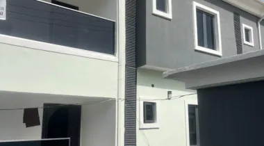 Well Maintained 2 Bedroom Apartment Located at Lekki, Phase 1, Lagos For Rent