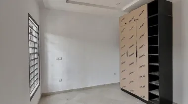 FULLY SERVICED 4 BEDROOM APARTMENT WITH BQ