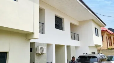 Mini flat (room and parlour) for rent Serviced and Well Maintained Mini Flat Off Freedom Way, Ikate, Lekki, Lagos