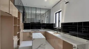 5 BEDROOM FULLY DETACHED HOME WITH BQ FOR SALE