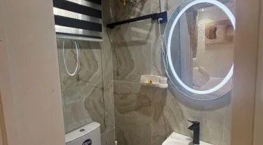 Brand new 1 bedroom apartment with balcony Yaba
