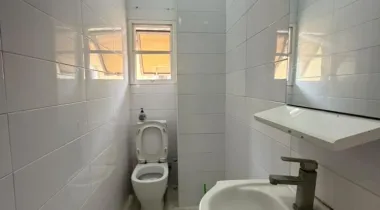1bedroom Apartment available for rent.  Location: Chevron, Lekki. 