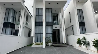 5 Bedroom Fully Detached Duplex