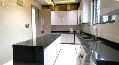 Sales Alert* 5bedroom fully detached with bq ,ante room, study room, dry kitchen , wet kitchen,cinema, swimming pool  Location: freedom way, lekki Phase 1, Lagos