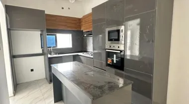 4 BEDROOM TERRACE DUPLEX WITH SWIMMING POOL AT IKATE LEKKI LAGOS FOR SALE