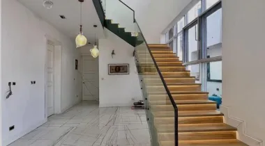 6 Bedroom Fully Detached Duplex