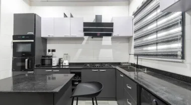 Topnotch 4 Bedroom Shortlet