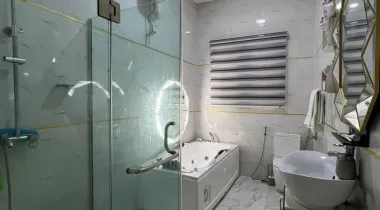 4 bedroom semi-detached duplex with a BQ.